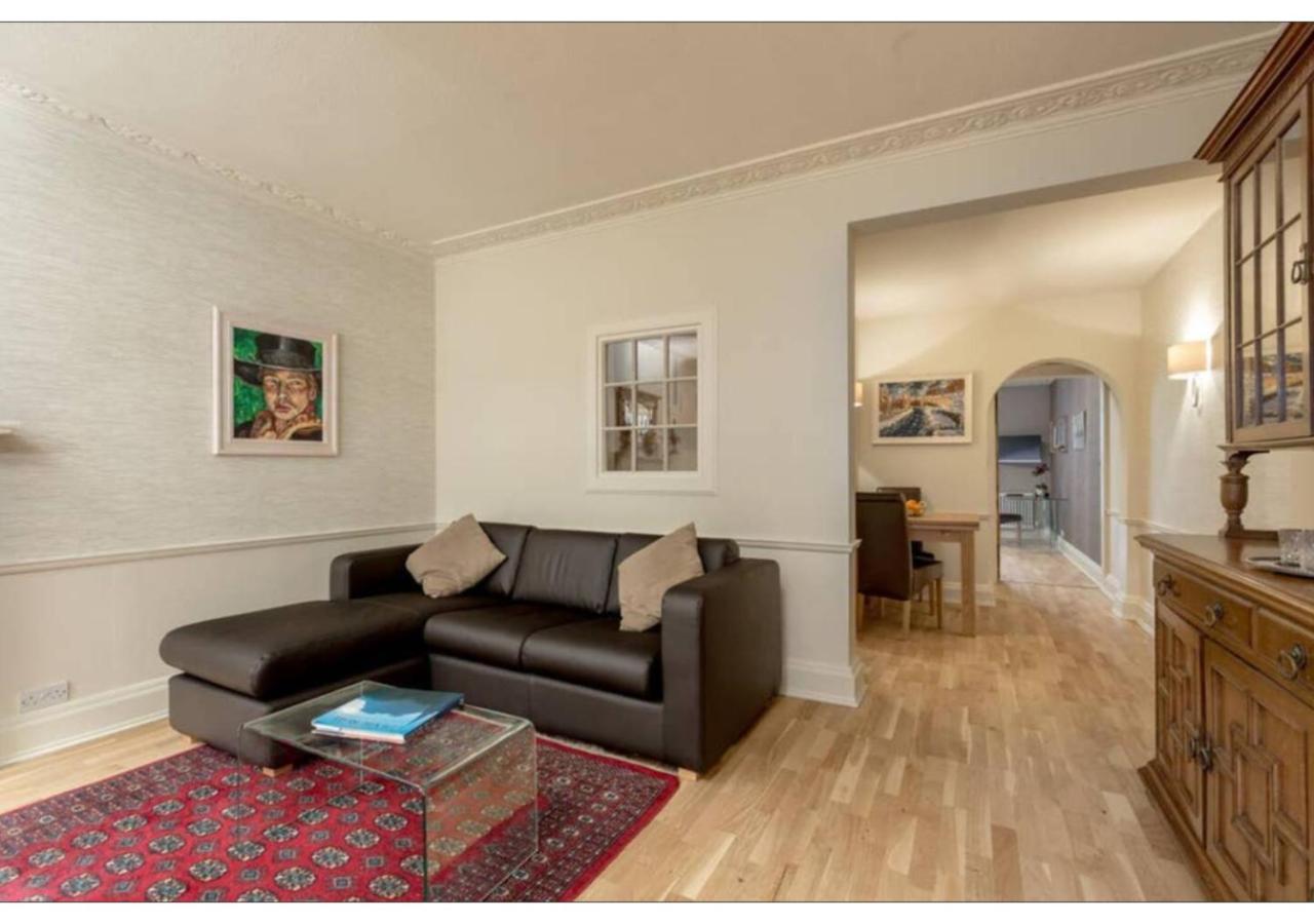 Joivy Boutique Apt With Patio In New Town Edimburgo Esterno foto