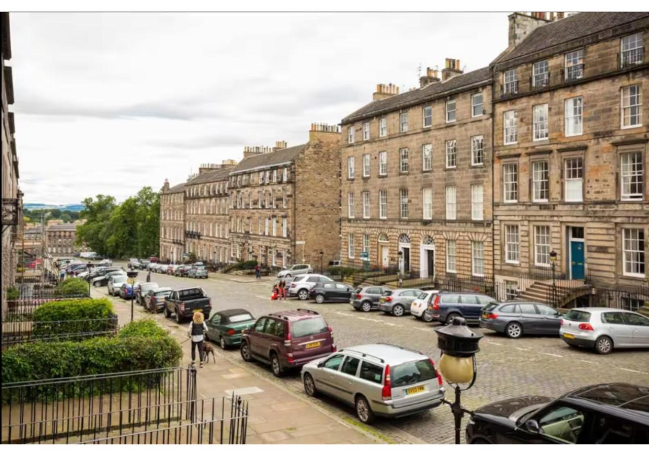 Joivy Boutique Apt With Patio In New Town Edimburgo Esterno foto