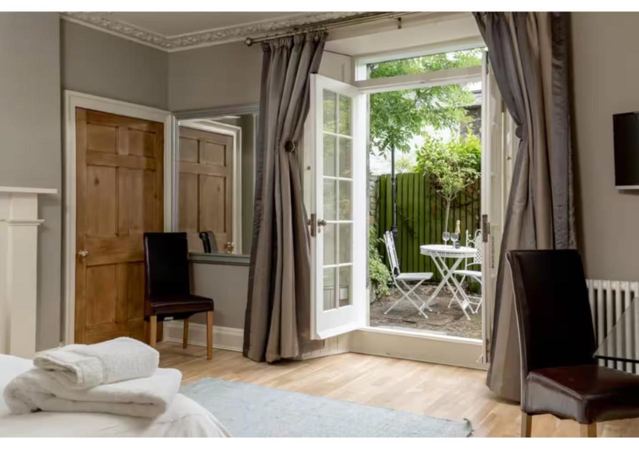 Joivy Boutique Apt With Patio In New Town Edimburgo Esterno foto